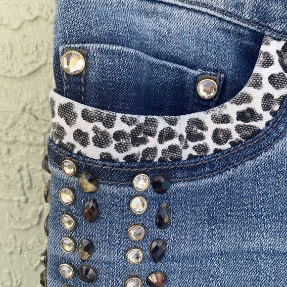 Chico’s Platinum Jeans Sz 1 Jewel Rhinestones Jeans - Picture 5 of 12
